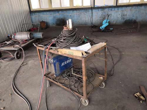 電焊機(jī)三相電源的正確接線(xiàn)方法與安全操作指南